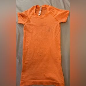 Lululemon swiftly tech short sleeve